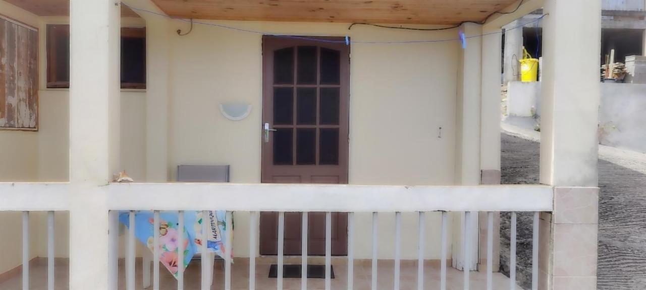 F2 Familial - Vue Imprenable Sur La Baie Du Marin Apartment Le Marin Luaran gambar