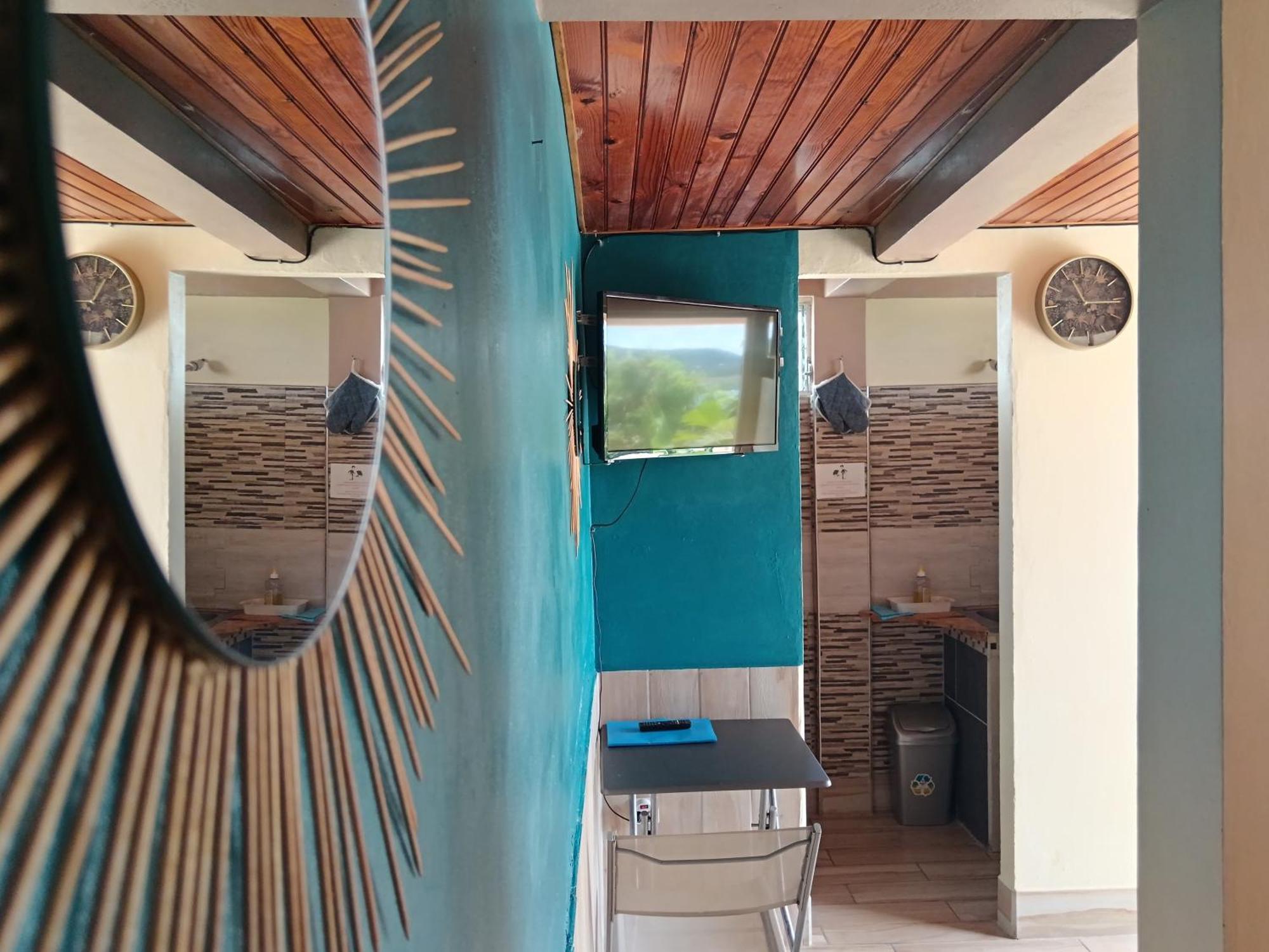 F2 Familial - Vue Imprenable Sur La Baie Du Marin Apartment Le Marin Luaran gambar